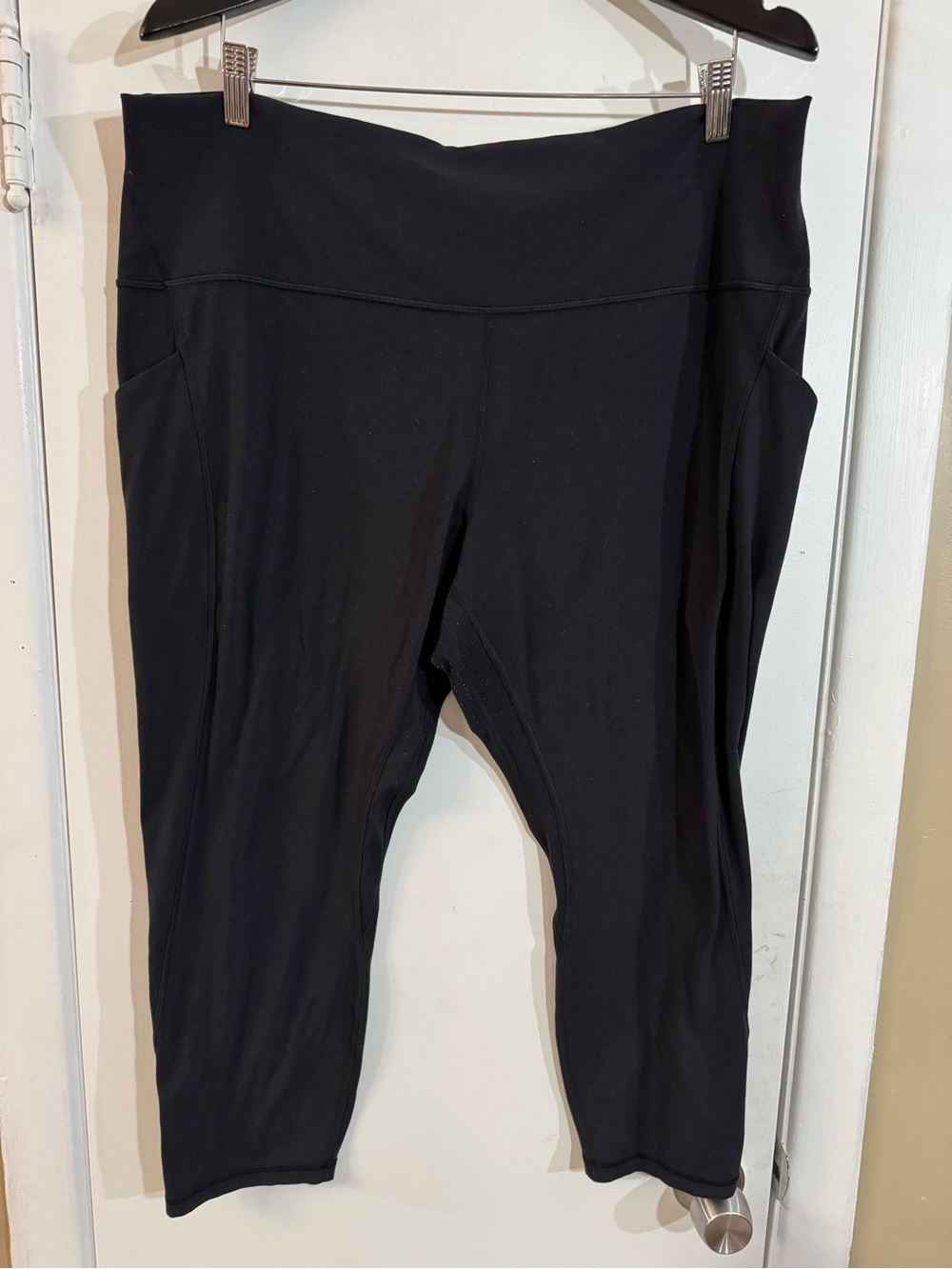 lululemon athletica Black Capri Leggings